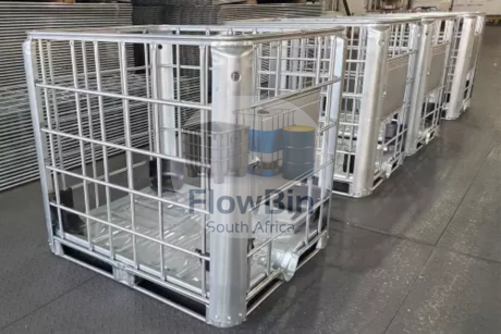 Heavy-Duty Steel Cage for 1000L IBC Tanks 01